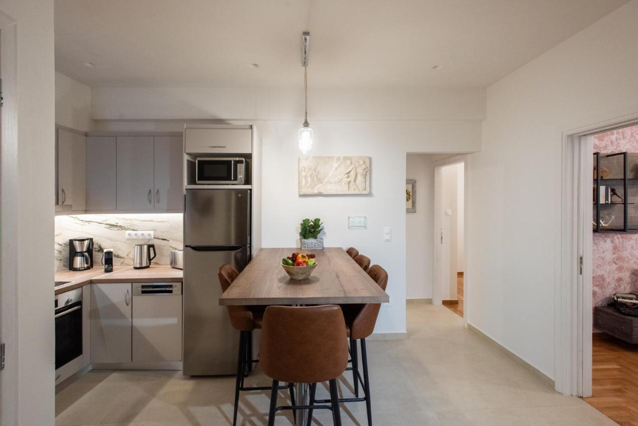 Blue Ark Acropolis Compass Apartment Athena Bagian luar foto