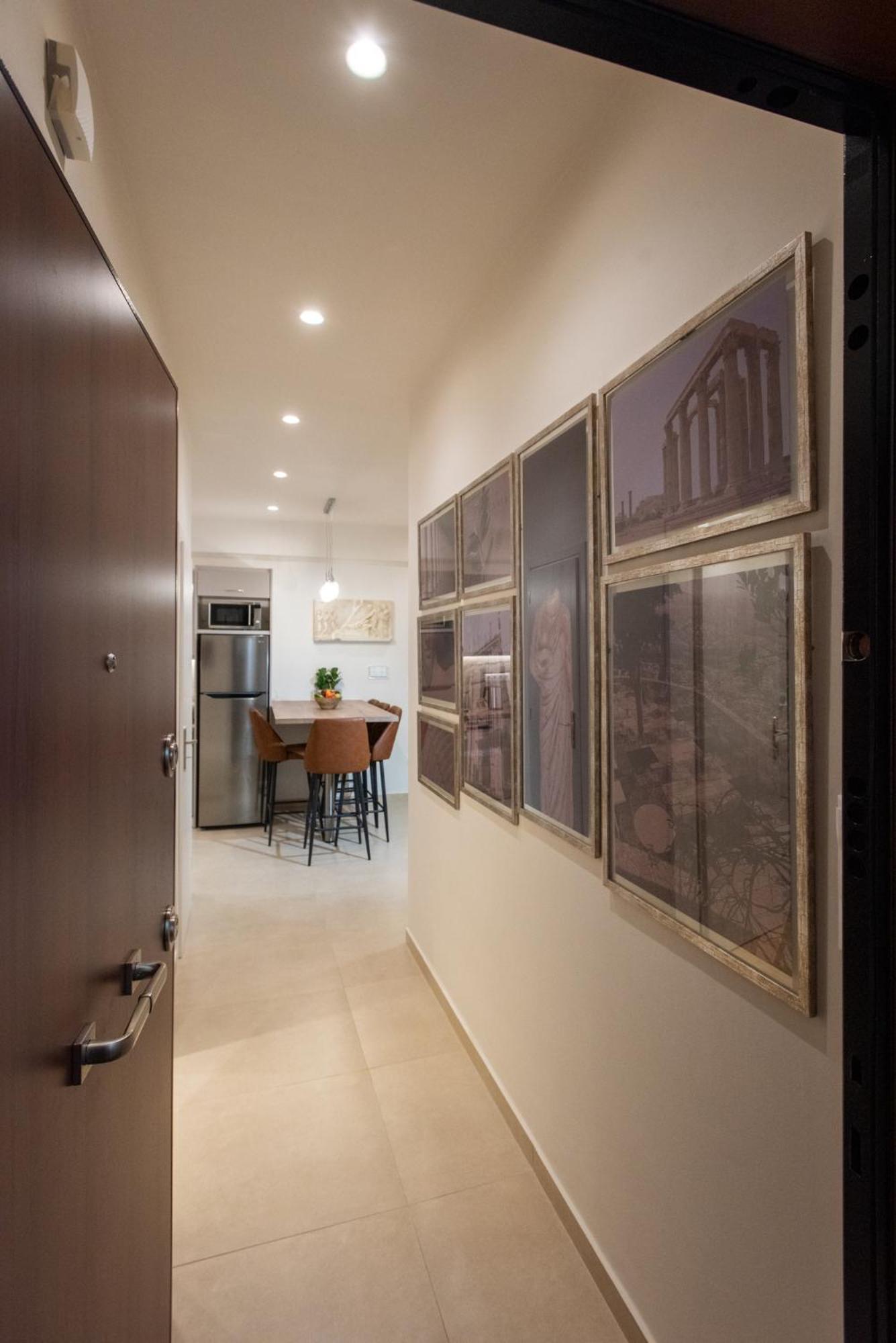 Blue Ark Acropolis Compass Apartment Athena Bagian luar foto