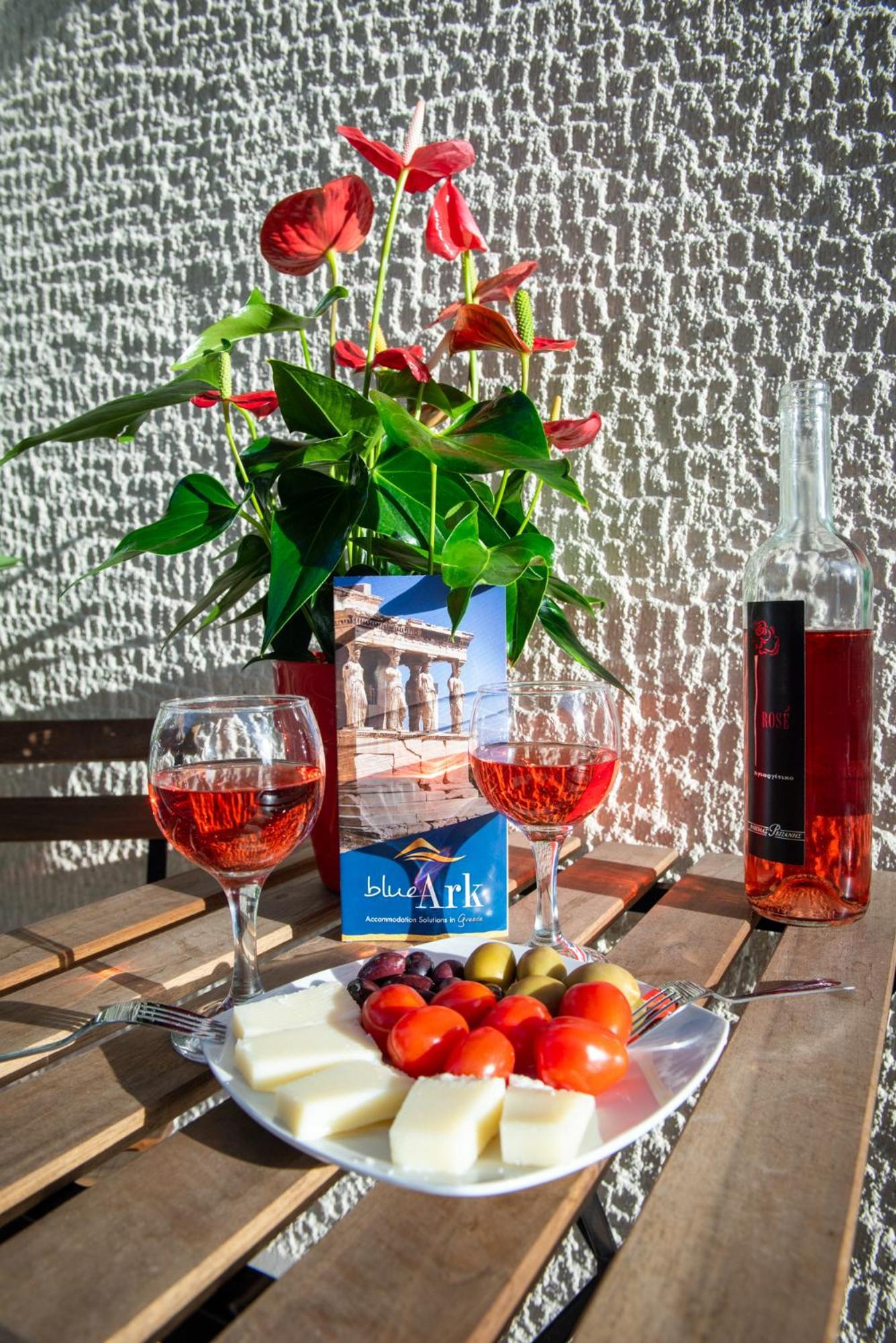 Blue Ark Acropolis Compass Apartment Athena Bagian luar foto