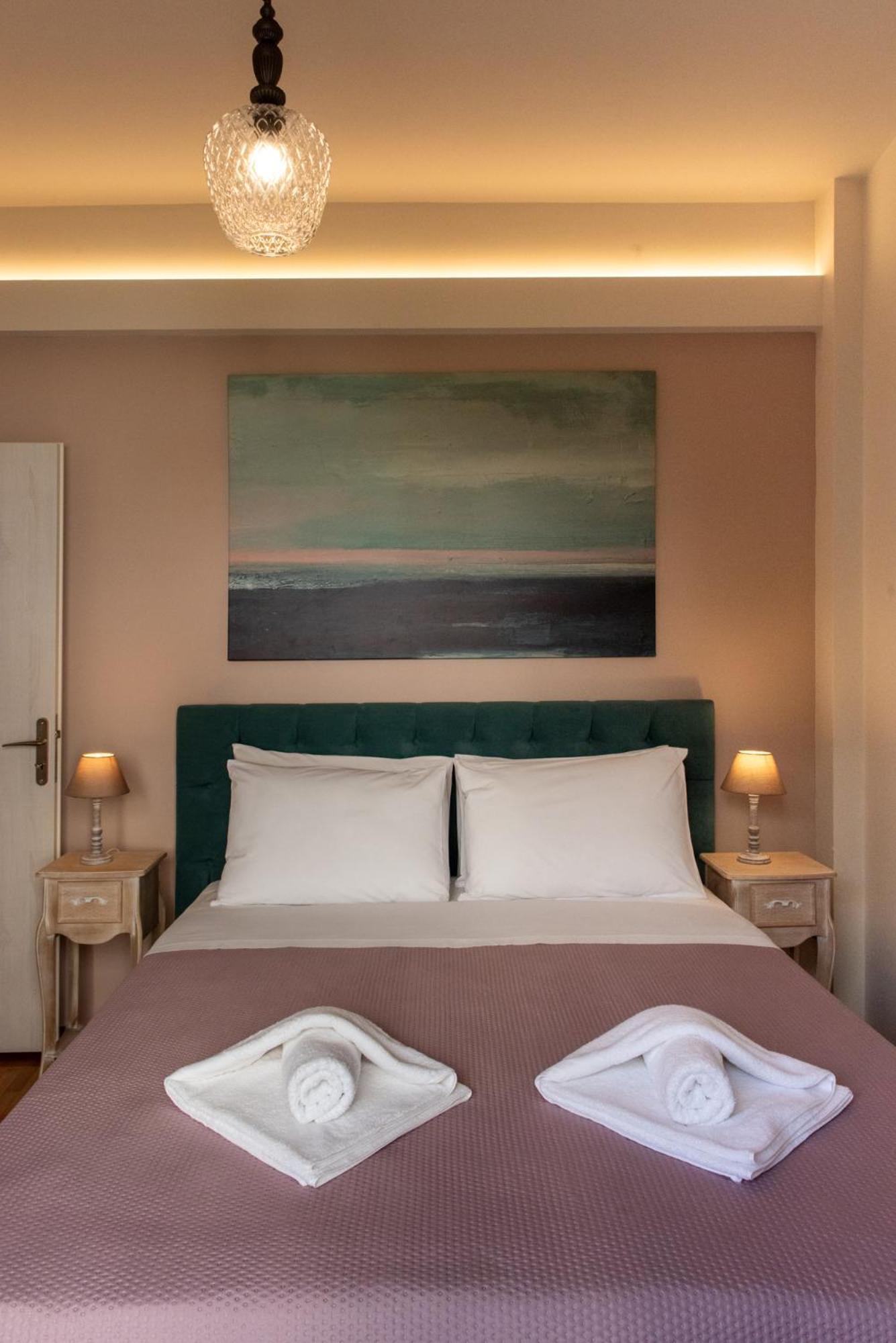 Blue Ark Acropolis Compass Apartment Athena Bagian luar foto