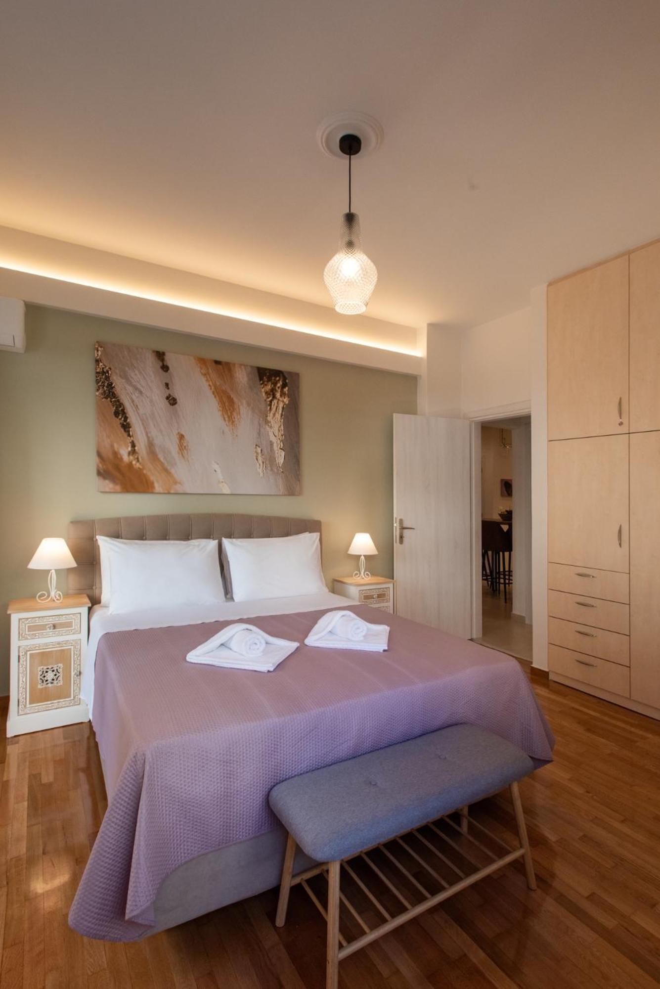 Blue Ark Acropolis Compass Apartment Athena Bagian luar foto